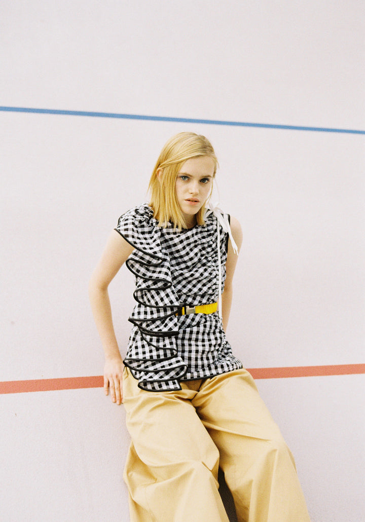 Ruffled asymmetric top